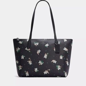 Coach Tote With Snowman Print ⛄️